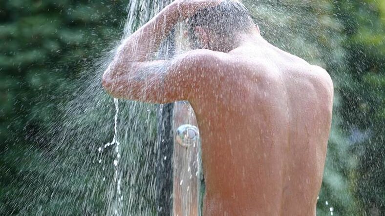 对比淋浴可以帮助男人振作起来并增加效力